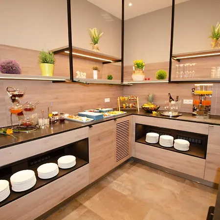 Morjan Hotel 3*