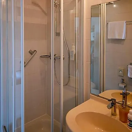 Otel Morjan 3*